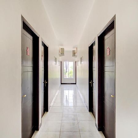 Oyo Life 3987 Kost Aditya Surabaya Eksteriør bilde