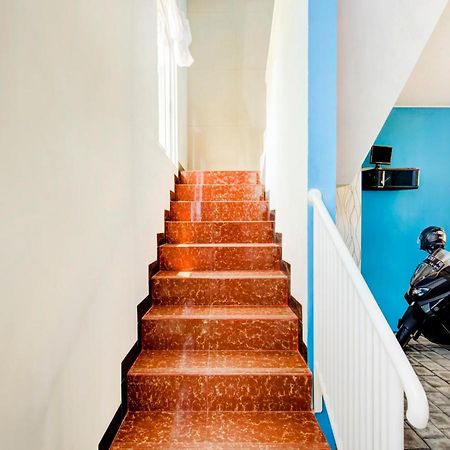Oyo Life 3987 Kost Aditya Surabaya Eksteriør bilde