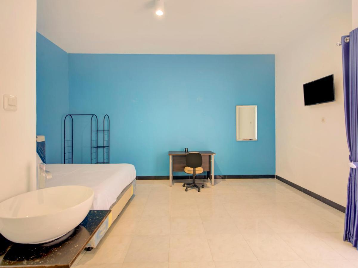 Oyo Life 3987 Kost Aditya Surabaya Eksteriør bilde